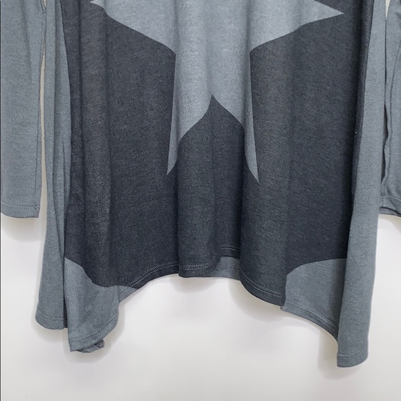 NWTs GO COUTURE • Star Grey Color Block Sweater - Picture 3 of 7